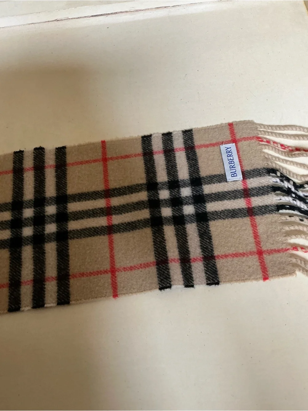 BEAUTIFUL BURBERRY CASHMERE FRINGE SCARF IN SAND BEIGE PERFECT CONDITION